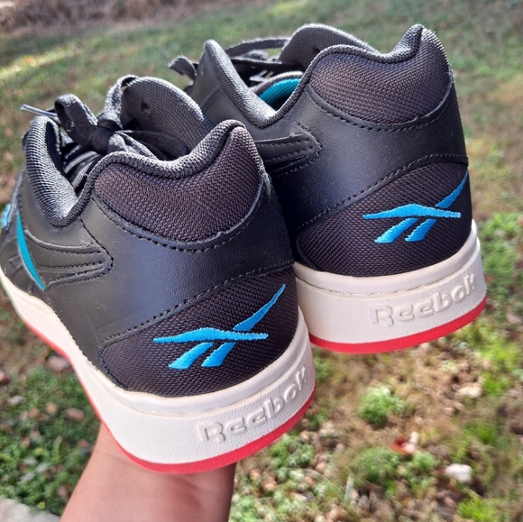 Women's Reebok Sneakers - Picture 5 of 5